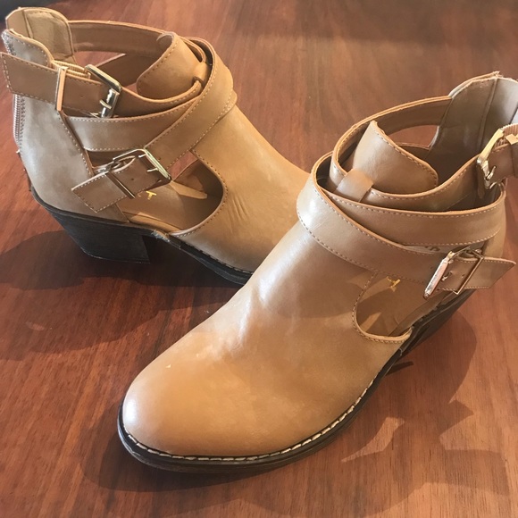 Report Shoes - Report Buckle Zip Boot - Taupe